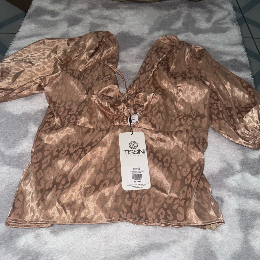 Tissini Leopard Print Blouse